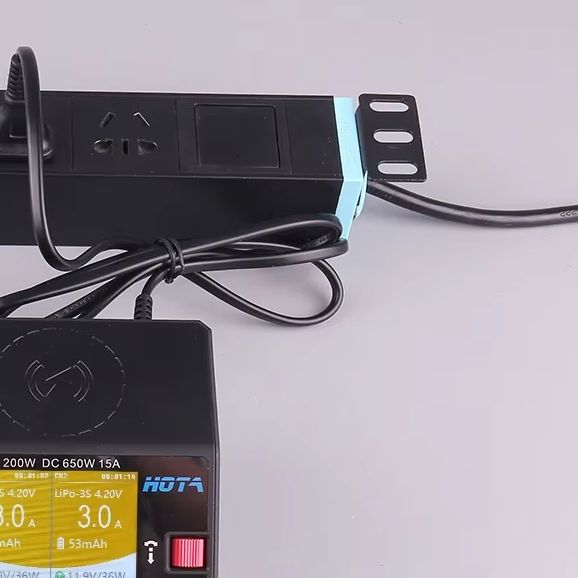 Hota D6 Pro Dual Lipo Charger - HOTA D6 Pro AC 200W DC